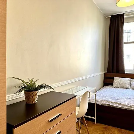 Apartment Pokoje 100 Metrow Do Monte Cassino Sopot