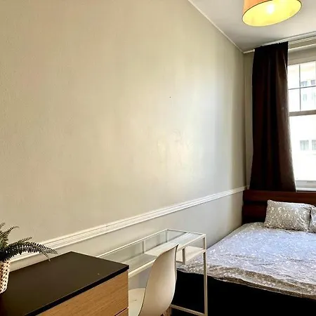 Apartment Pokoje 100 Metrow Do Monte Cassino Sopot